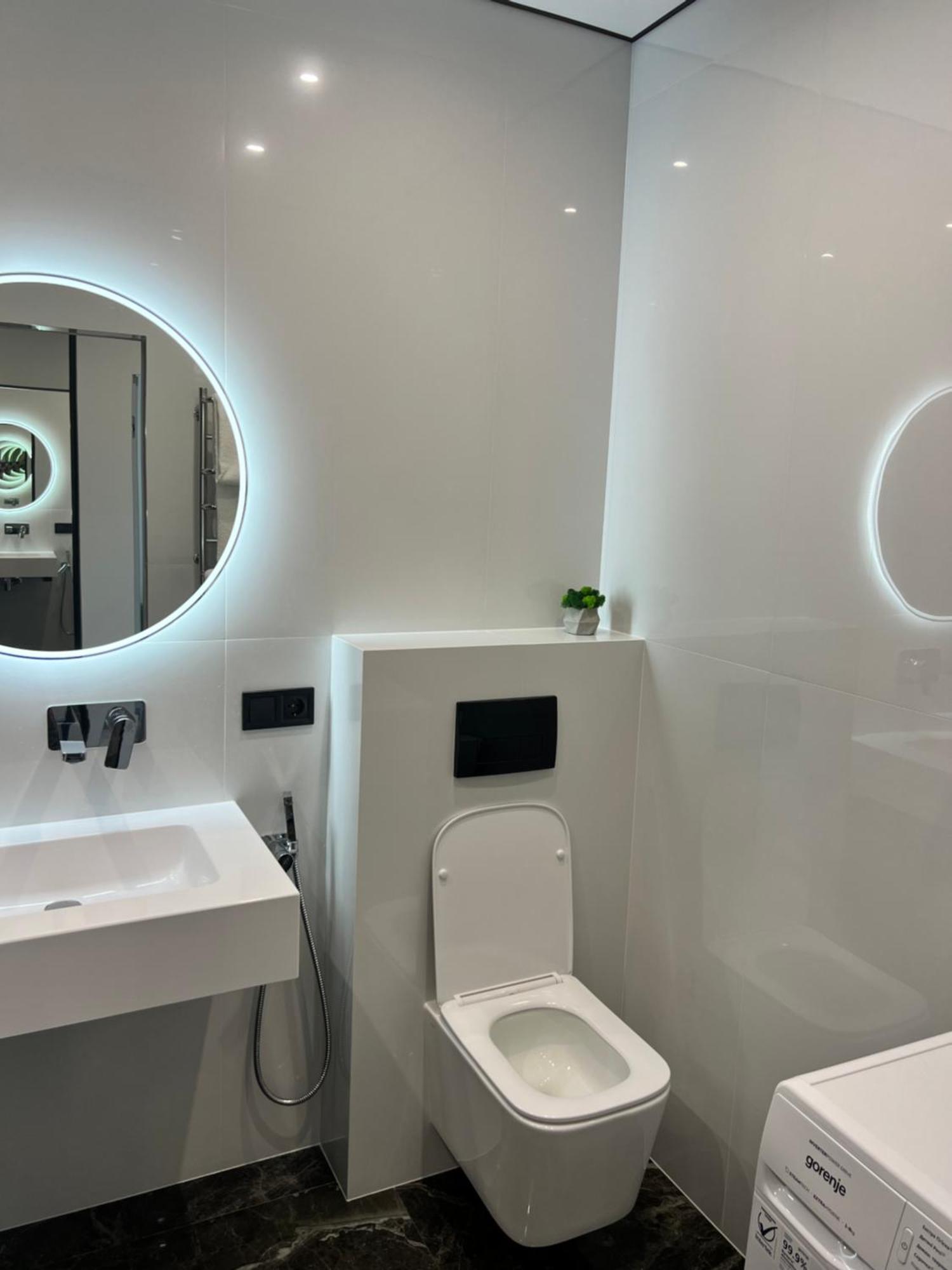 Люкс Апартаменти В Жкарена Та Жк Great House Rivne Kültér fotó