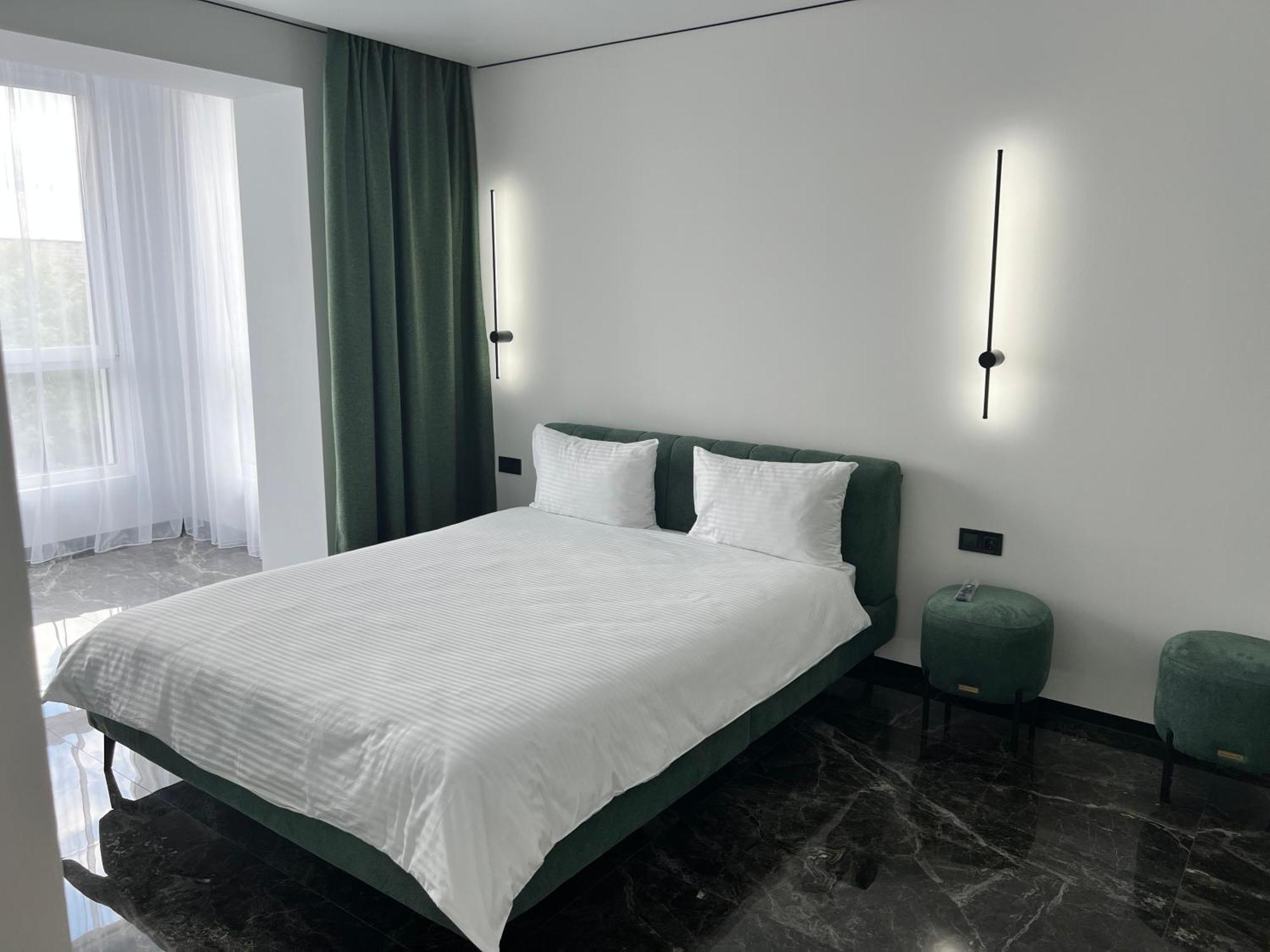 Люкс Апартаменти В Жкарена Та Жк Great House Rivne Kültér fotó