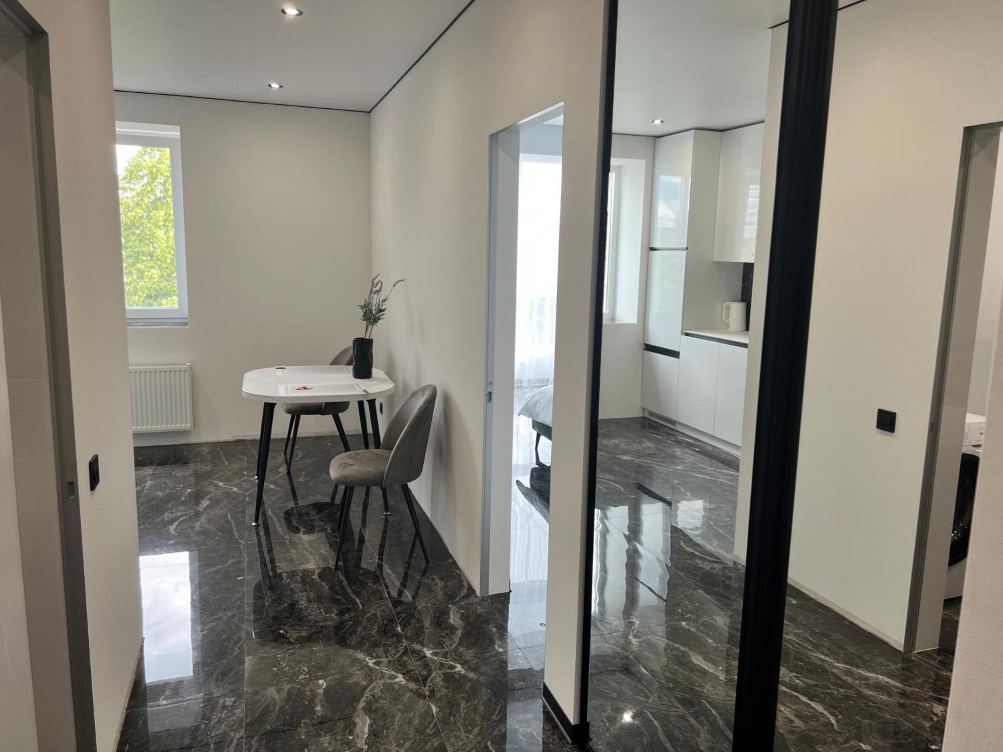 Люкс Апартаменти В Жкарена Та Жк Great House Rivne Kültér fotó